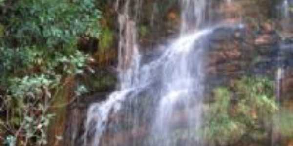 CACHOEIRA DO GUINOMOS, Por dbora cristiane sete lagoas-mg-