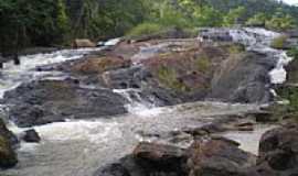 Fronteira dos Vales - Fazenda Miragem,Cachoeira do Rio Pamp-Foto:Eugenio Ribas [Panoramio]