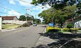 Furnas - Avenida-Foto:Alexandre Bonacini[Panoramio]