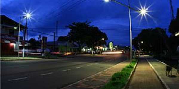 Santana-AP-Avenida Central vista noturna-Foto:Amapaense