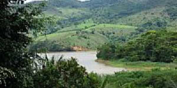 Vista parcial da Represa do Emboque-Foto: zoqjunior [Panoramio]