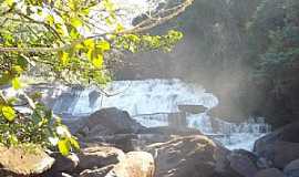 Guanhes - Cachoeira da Fumaa