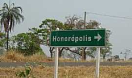 Honorpolis - Placa indicativa- Foto: montanha 