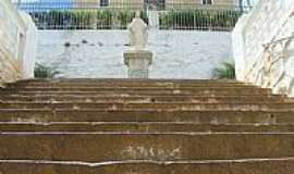 Inhapim - Escadaria da F em Inhapim-Foto:alberthالله هو قوة