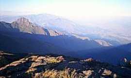 Itajub - Pico do Itaguar ao fundo