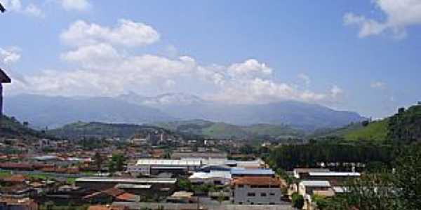 Vista de Itanhandu a partir do Bairro das Indstrias 
Por JBRMONTEIRO