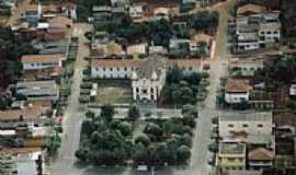 Itanhomi - Igreja da Matriz vista de cima