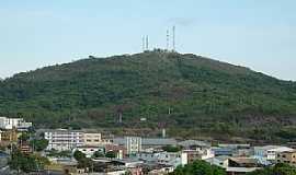 Itana - Itana-MG-Parcial da cidade e o Morro das Antenas-Foto:Rogrio Santos Pereira