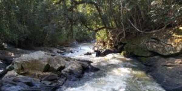 Cachoeira do Guarar - Itaverava/MG, Por Mila Moreira Ribeiro