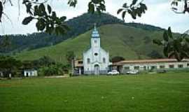 Lacerdinha - Campo de Lacerdina - ao fundo IGREJA CATLICA E ESCOLA PROF. WANDA MARIA MOTTA MACEDO-Foto:Daniela Herdy Pedros...