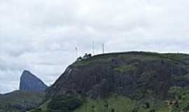 Lajinha - Pedra do Santurio e Pedra Torta - Lajinha M.G.-Foto:Elpdio Justino de A...