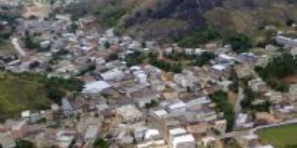 Lajinha vista do alta  da Pedra da Baleia., Por Gislaine Gonalves da Silva