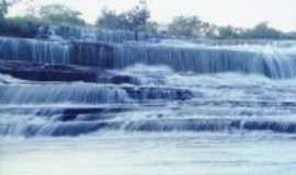 Lassance - cachoeira da tapera, Por thais