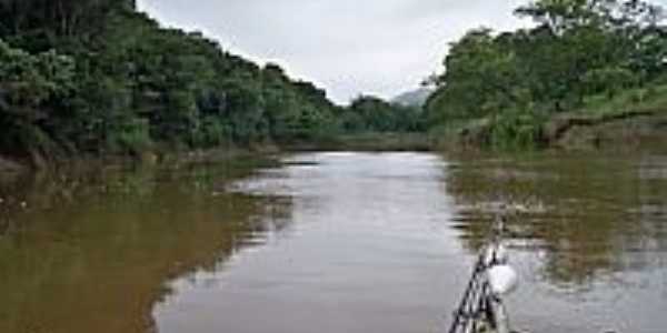 Madre de Deus de Minas-MG-Rio Airuoca-Foto:Ronaldo C.L