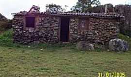 Manhumirim - Casa de Pedra

