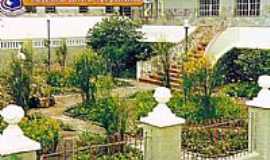 Manhumirim - Jardim de entrada