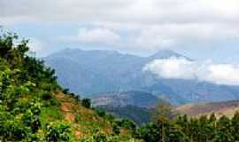 Manhumirim - Vista parcial da Serra do Capara e ao fundo Pico da Bandeira-Foto:sgtrangel