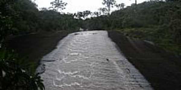 Marmelpolis-MG-Cachoeira Santa Brbara-Foto:Cesar Ribeiro Jr.