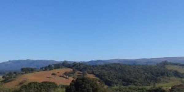 Essa  a vista da cidade de minduri em direo a chapada das perdizes., Por Maicon Silva Paiva