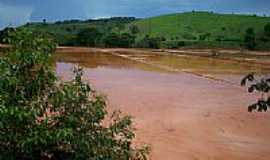 Mira - Lama da mineradora de bauxita