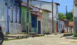 Alcobaa - Alcobaa-BA-Casario na Rua prximo ao Porto -Foto:Milton Brigolini Neme
