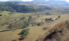 Monte Santo de Minas - vista do alto 2 irmos, Por gisele menegasse ,campinas