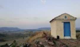 Monte Santo de Minas - Igreja no alto do morro dois irmos, Por Gisele Menegasse