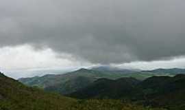 Mutum - Chuva na montanha por Elpidio J Andrade