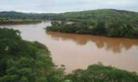 Naque - encontro dos rios Doce e Santo Antonio, Por Samara Paula