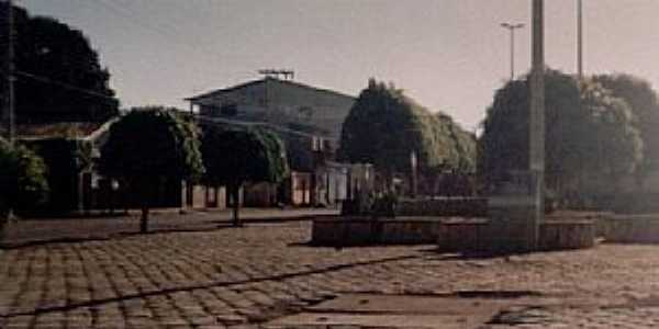Nova Porteirinha-MG-Praa no centro-Foto:Rogrio Santos Pereira