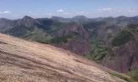 Ouro Verde de Minas -  Foto da Serra, do alto da Pedra de Ouro Verde de Minas- arquivo de 16/01/2012 -Foto:Jason B.Gonalves