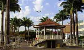 Patos de Minas - Coreto na praa central em Patos de Minas-Foto:Caio Graco Machado