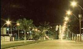 Patrocnio - Patrocnio-MG-Vista noturna da Avenida So Cristvo-Foto:leozim_ptc