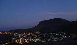 Pedra Azul - Pedra Azul-MG-Vista noturna da cidade-Foto:paulomarcio