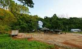 Pedra Dourada - Cachoeira do Varando-Foto:sgtrangel 