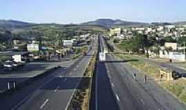 Perdes - A cidade  cortada pela rodovia Ferno Dias