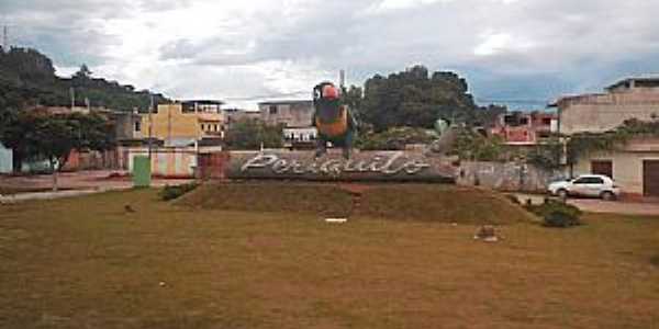 Periquito-MG-Monumento  Periquito-Foto:Wikimedia Commons