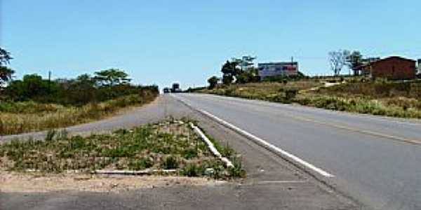 Antnio Cardoso-BA-Trevo de acesso-Foto:Enio