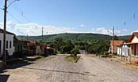 Pitarana - Rua com a Serra ao fundo-Foto:Herson cesar 