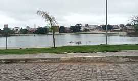 Aracatu - Aracatu-BA-Lago no centro da cidade-Foto:www.boquiraemacao.com.br