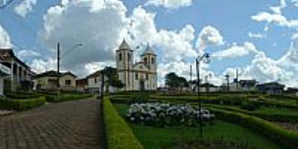 Queluzito-MG-Praa da Matriz-Foto:Rogrio Santos Perei