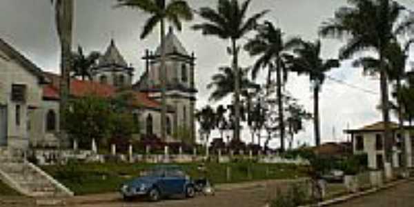 Praa na lateral da Igreja de Roas Novas-Foto:Anizio Rezende