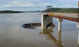 Salinas - Salinas-MG-Plataforma na Barragem-Foto:JOTALU