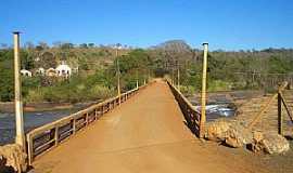 Santa Juliana - Santa Juliana-MG-Ponte Pai Joaquim-Foto:Glaucio Henrique Chaves