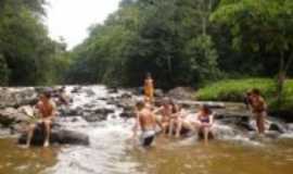 Santa Rita de Jacutinga - Cachoeira do S Ito, Por Maria Luiza