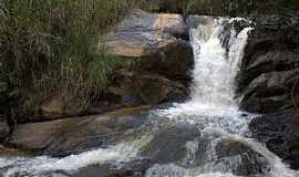 Santa Rita do Itueto - Santa Rita do Itueto-MG-Cachoeira no Parque Aqutico-Foto:Tedd Santana 