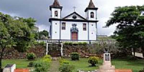 Praa e Igreja-Foto:Roberta Soriano e Ar 