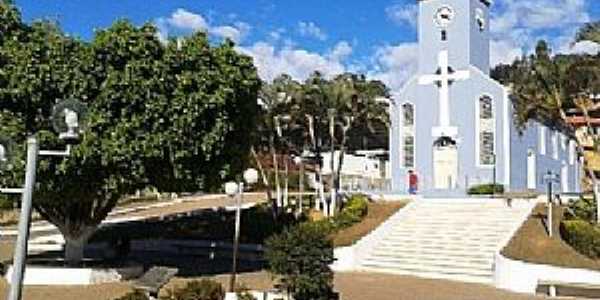 Santana do Campestre-MG-Praa e Matriz de Santana-Foto:josemariarodrigues.com.br