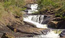 Santana do Garambu - Cachoeira do Rio Capivar (Z Fortes)em Santana do Garambu - MG