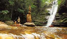 Santana do Garambu - Cachoeira da gua Limpa em Santana do Garambu - MG